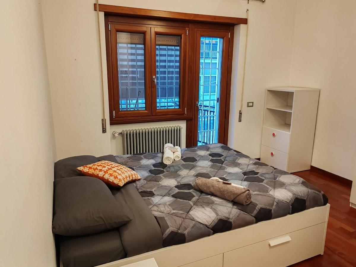 For 8 People Near Metro Train Bus Station Tiburtina Appartamento